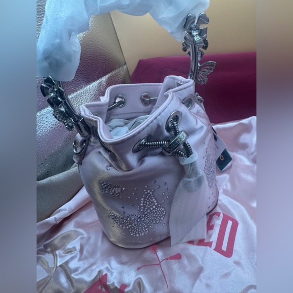 Aldo wickedly beautiful ‘glindafied’ pink purse w/ butterfly rhinestones etc - Picture 9 of 11